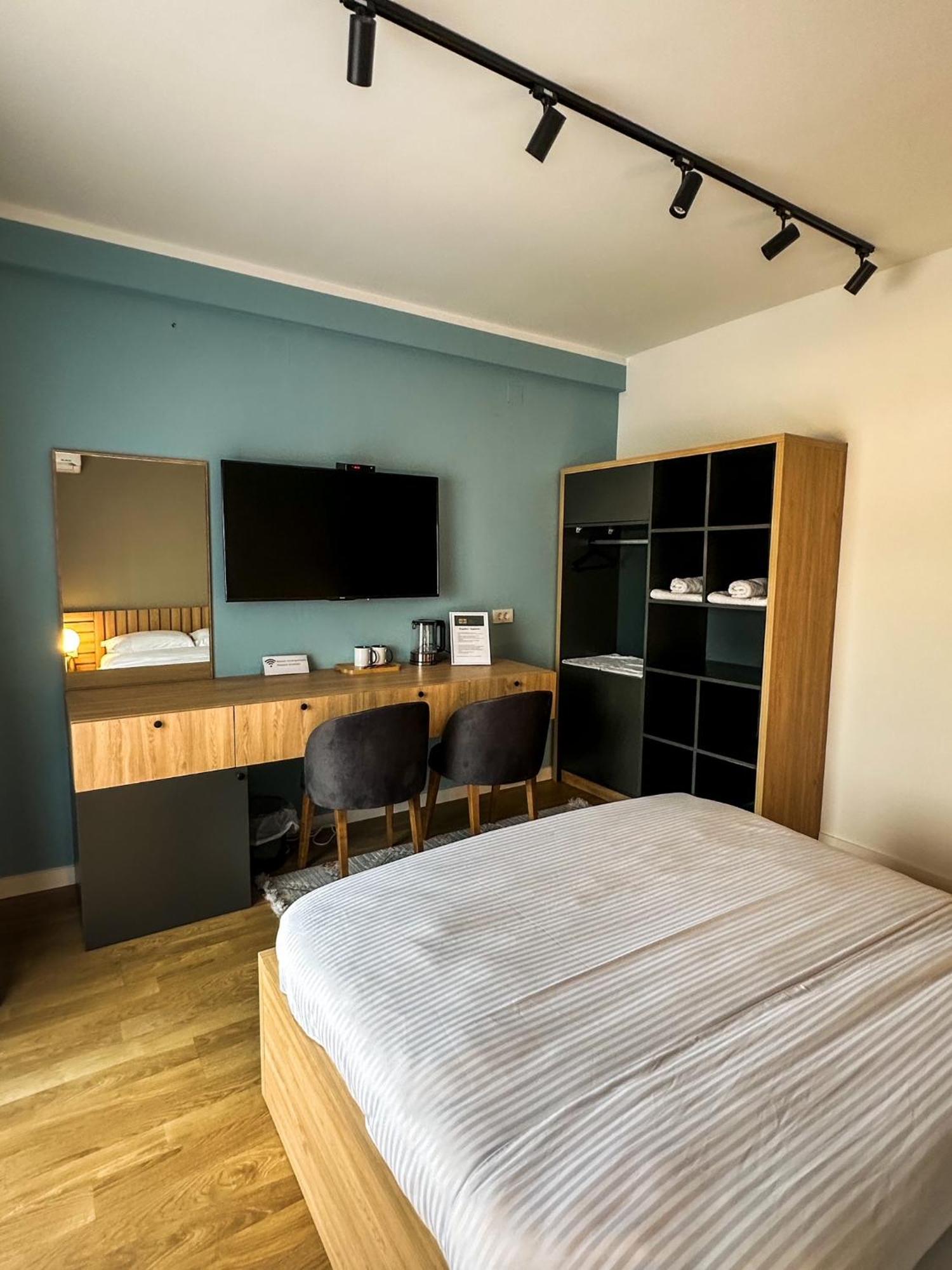 Grand Apartments Prishtina Prishtinë Ngoại thất bức ảnh