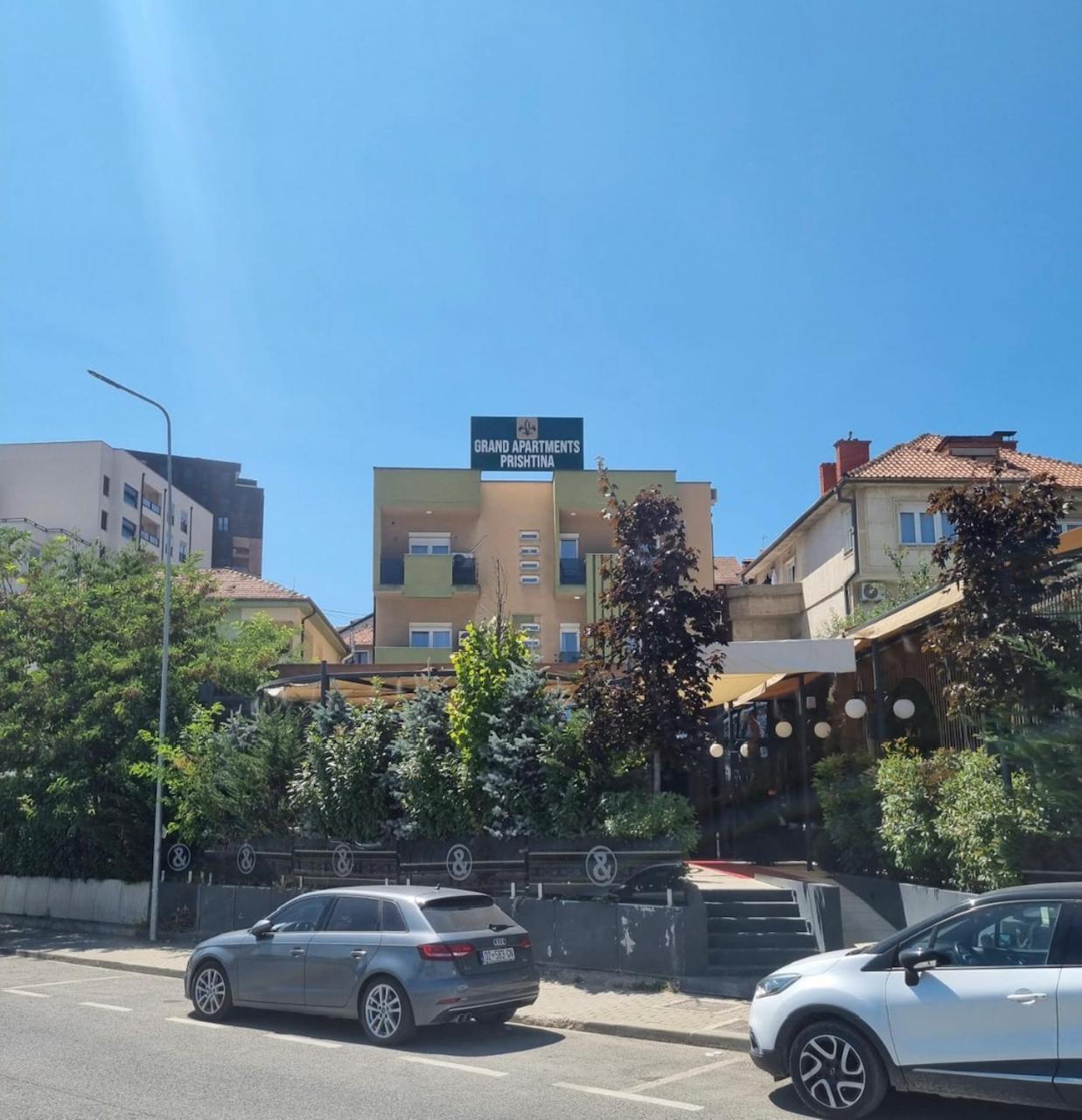 Grand Apartments Prishtina Prishtinë Ngoại thất bức ảnh
