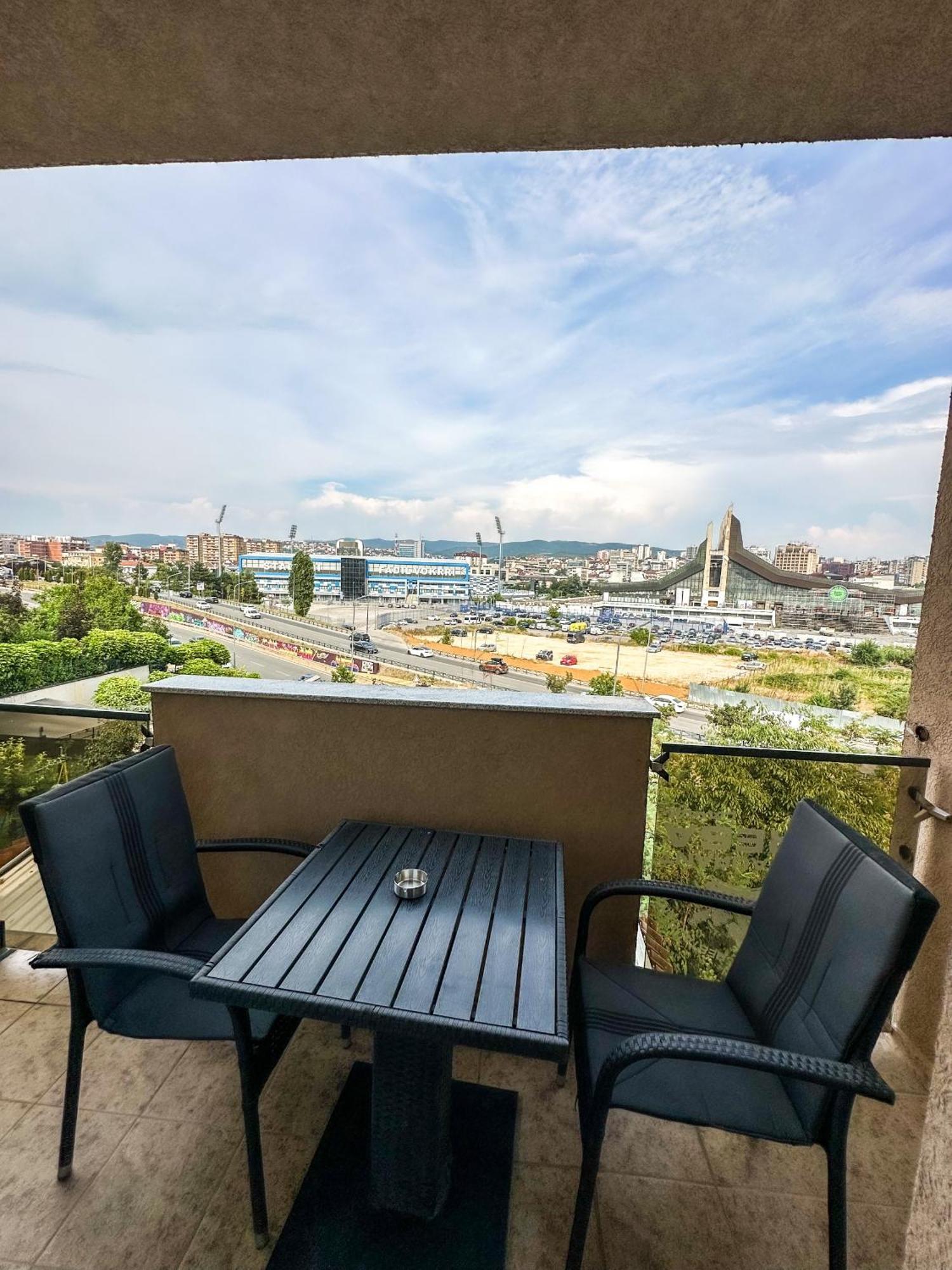 Grand Apartments Prishtina Prishtinë Ngoại thất bức ảnh