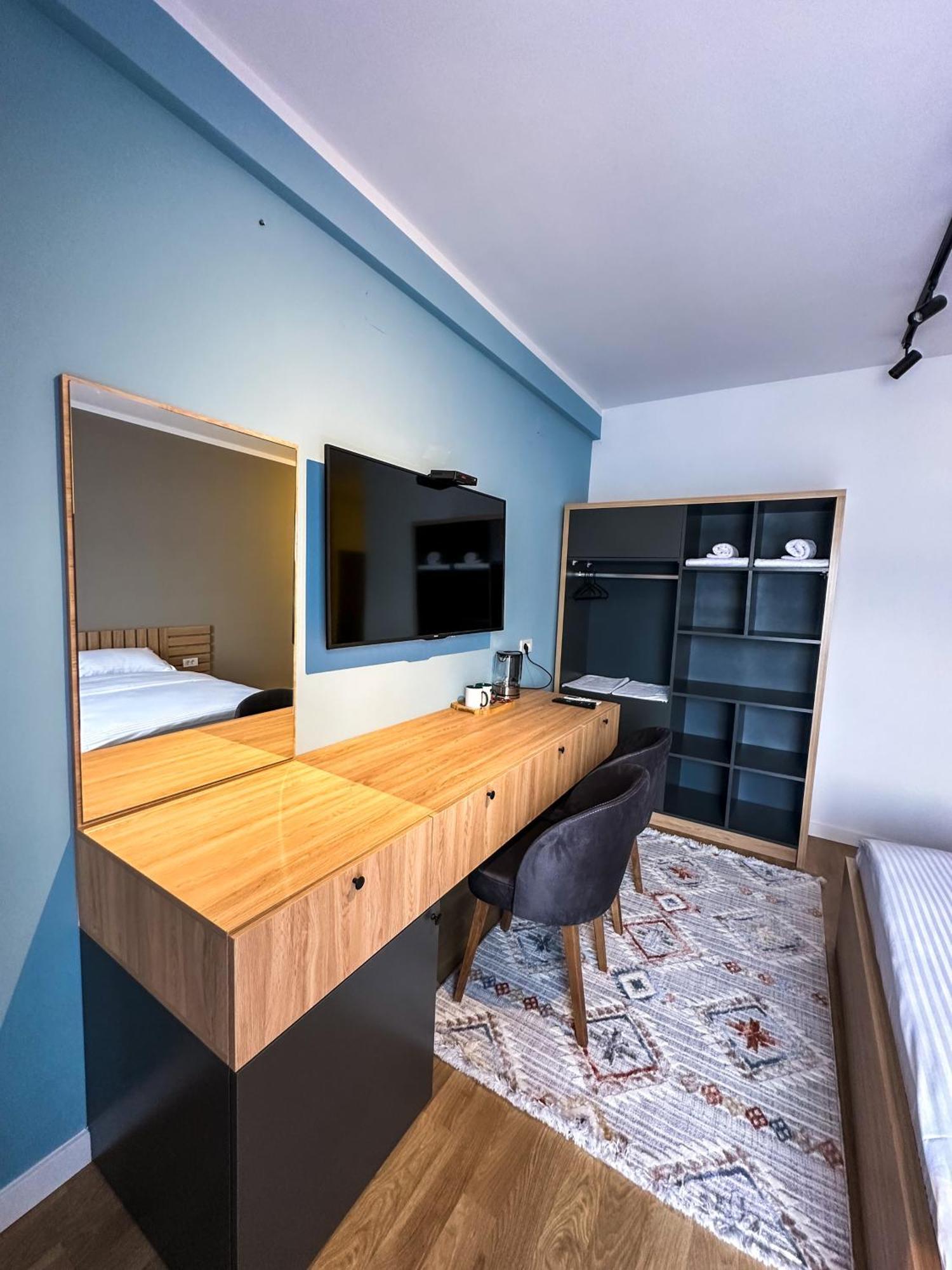 Grand Apartments Prishtina Prishtinë Ngoại thất bức ảnh