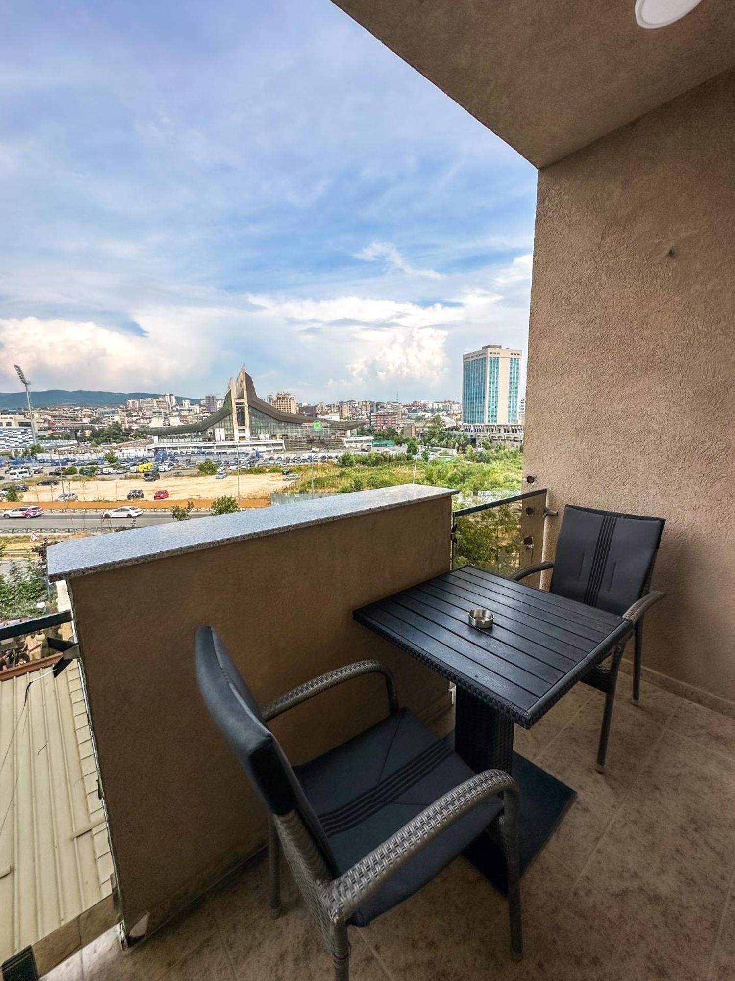 Grand Apartments Prishtina Prishtinë Ngoại thất bức ảnh